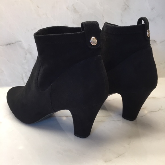 BCBGeneration Black Suede Ankle Booties, size 10 - Picture 6 of 9